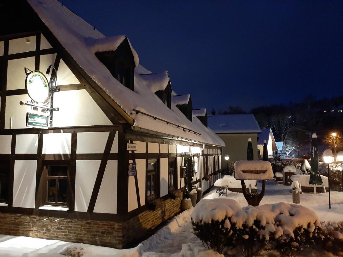 Wirtschaft & Pension Zum Huthaus Schneeberg  Dış mekan fotoğraf